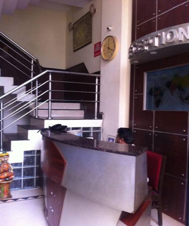 Hotel Smart Inn 2 New Delhi Buitenkant foto