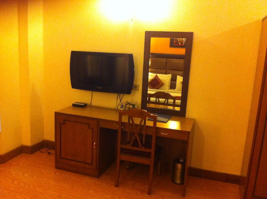 Hotel Smart Inn 2 New Delhi Buitenkant foto