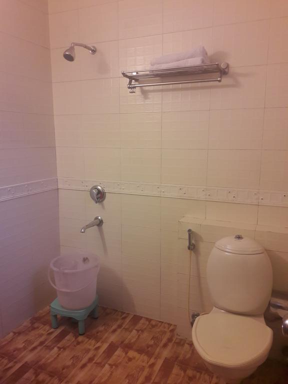 Hotel Smart Inn 2 New Delhi Buitenkant foto
